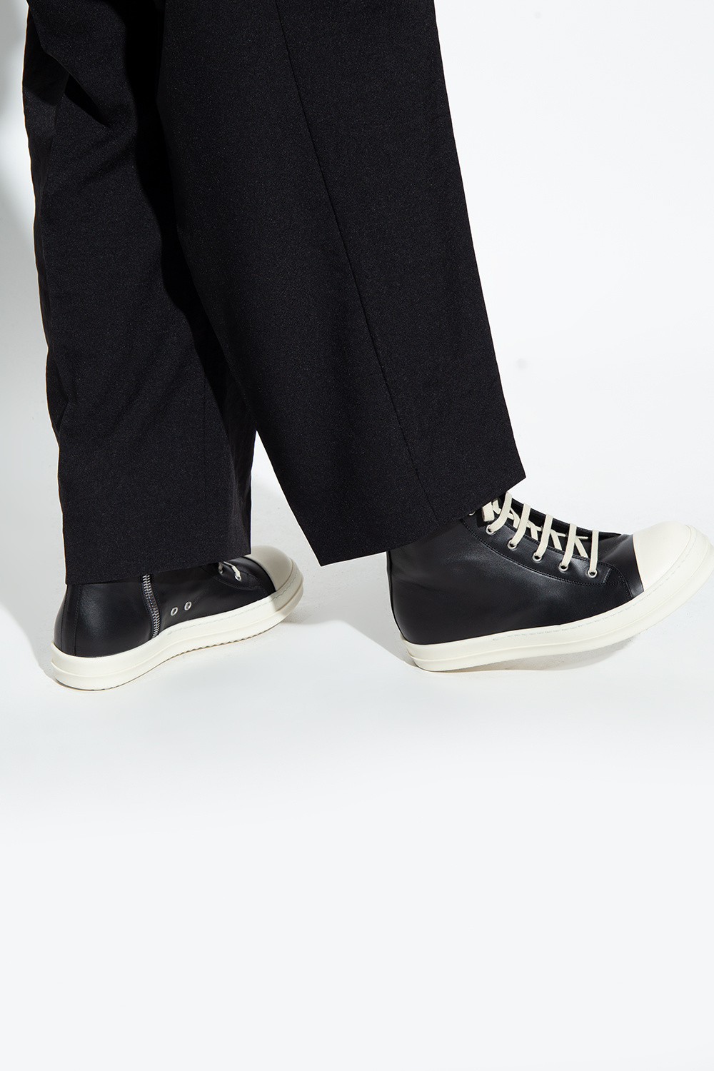 【関税＆送料込み】Rick Owens Leather Sneaker Rick Owens Leather Sneakers in Gray | SVD USA